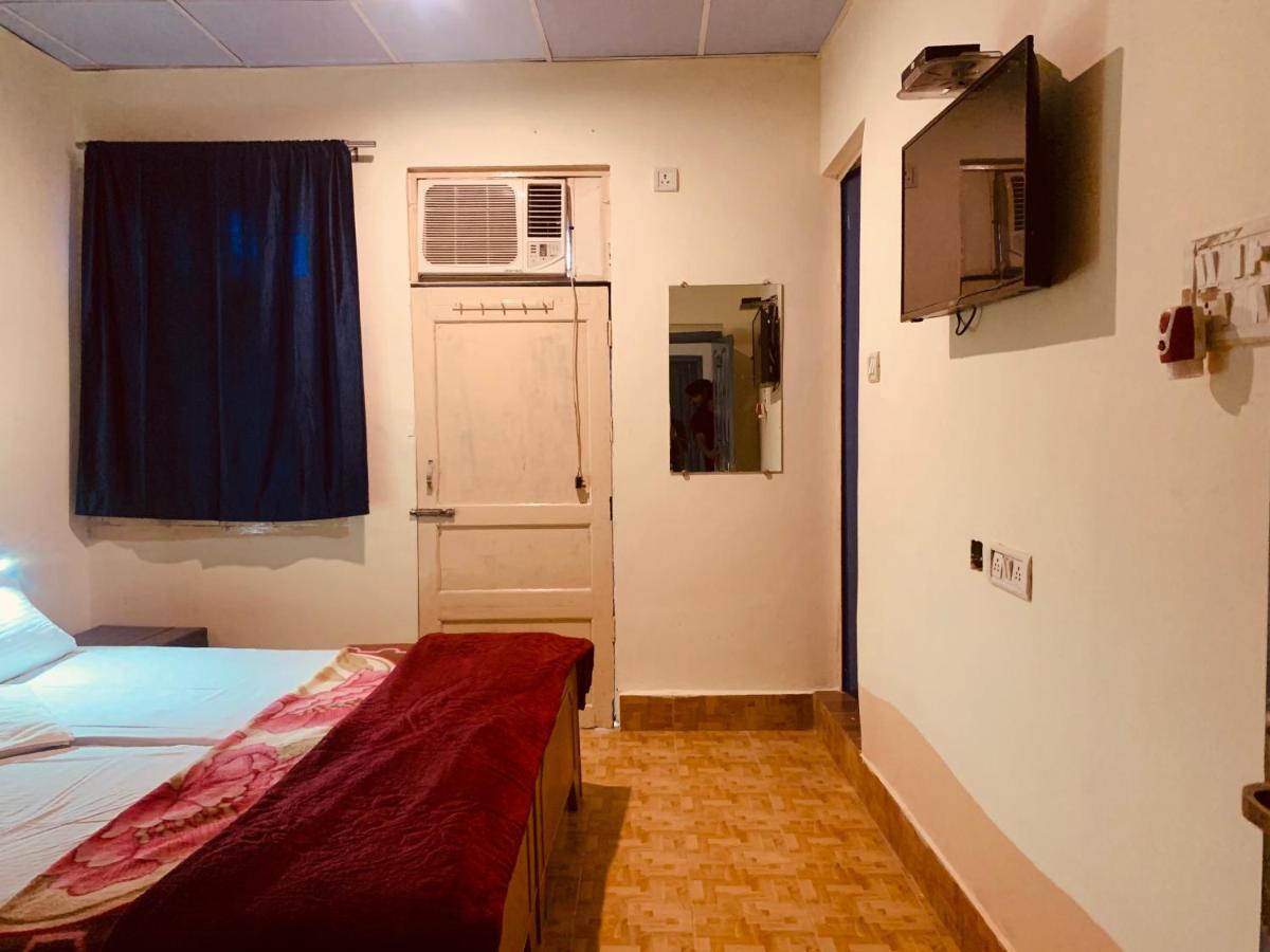 Vagabond Stay Hostel Varanasi Exterior foto
