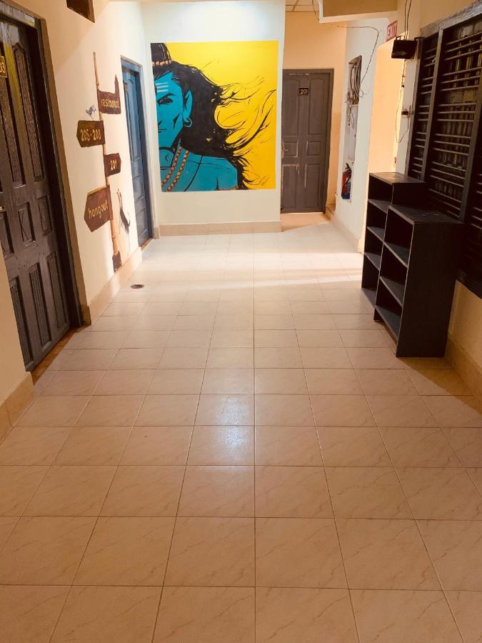 Vagabond Stay Hostel Varanasi Exterior foto