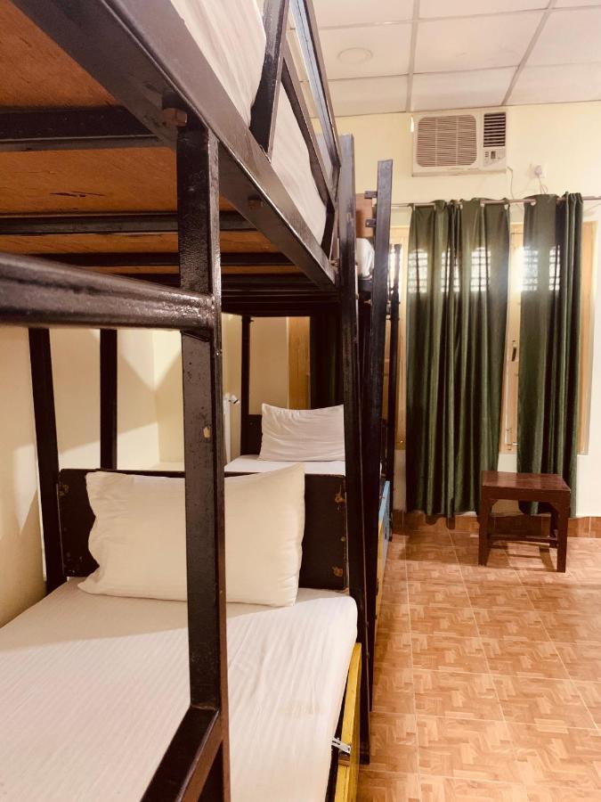Vagabond Stay Hostel Varanasi Exterior foto