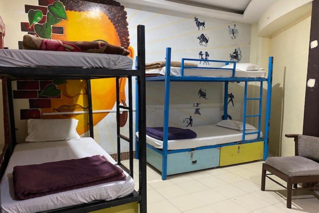 Vagabond Stay Hostel Varanasi Exterior foto