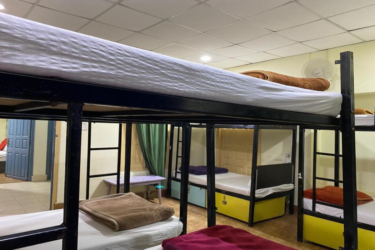 Vagabond Stay Hostel Varanasi Exterior foto
