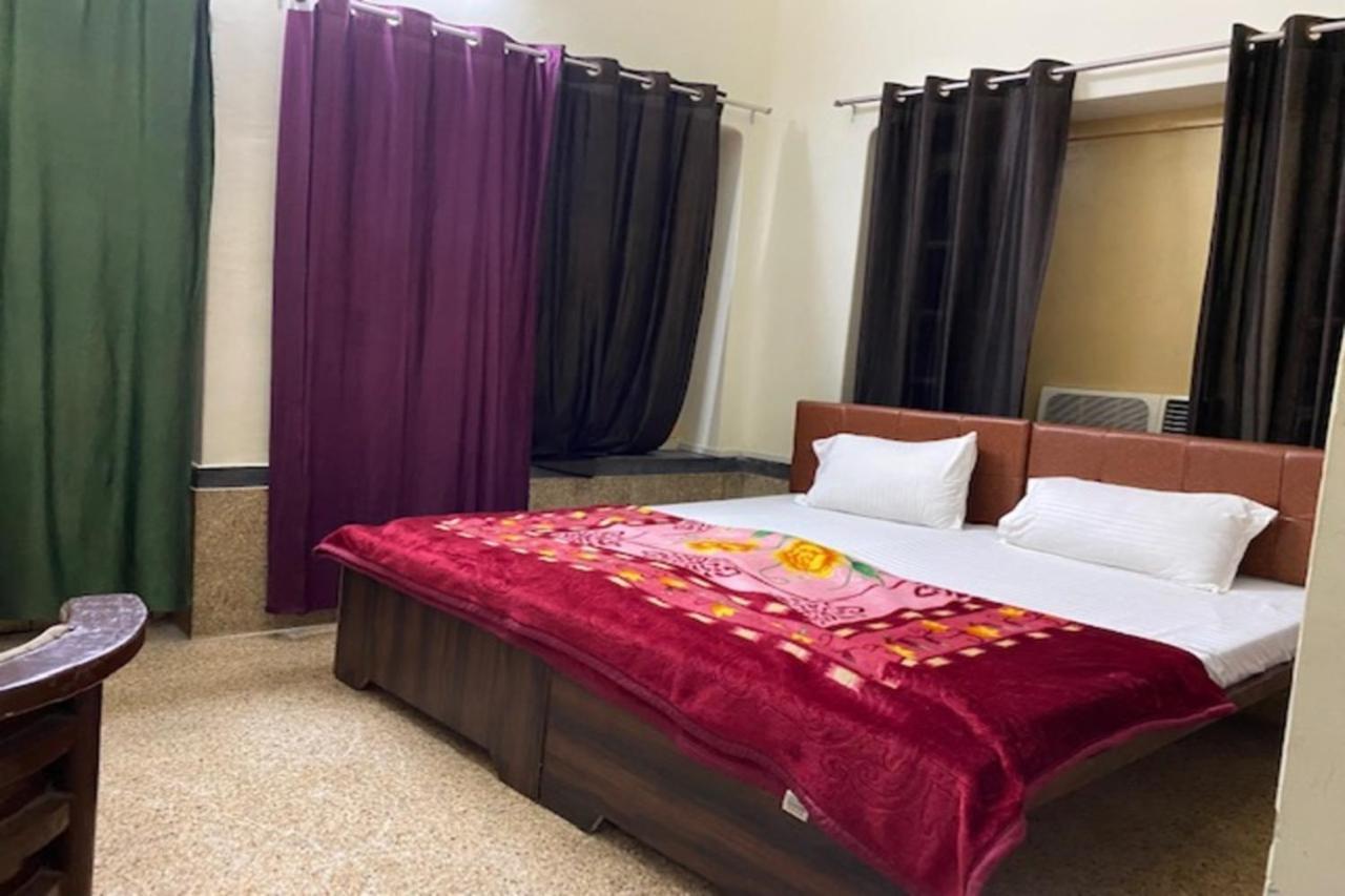 Vagabond Stay Hostel Varanasi Exterior foto