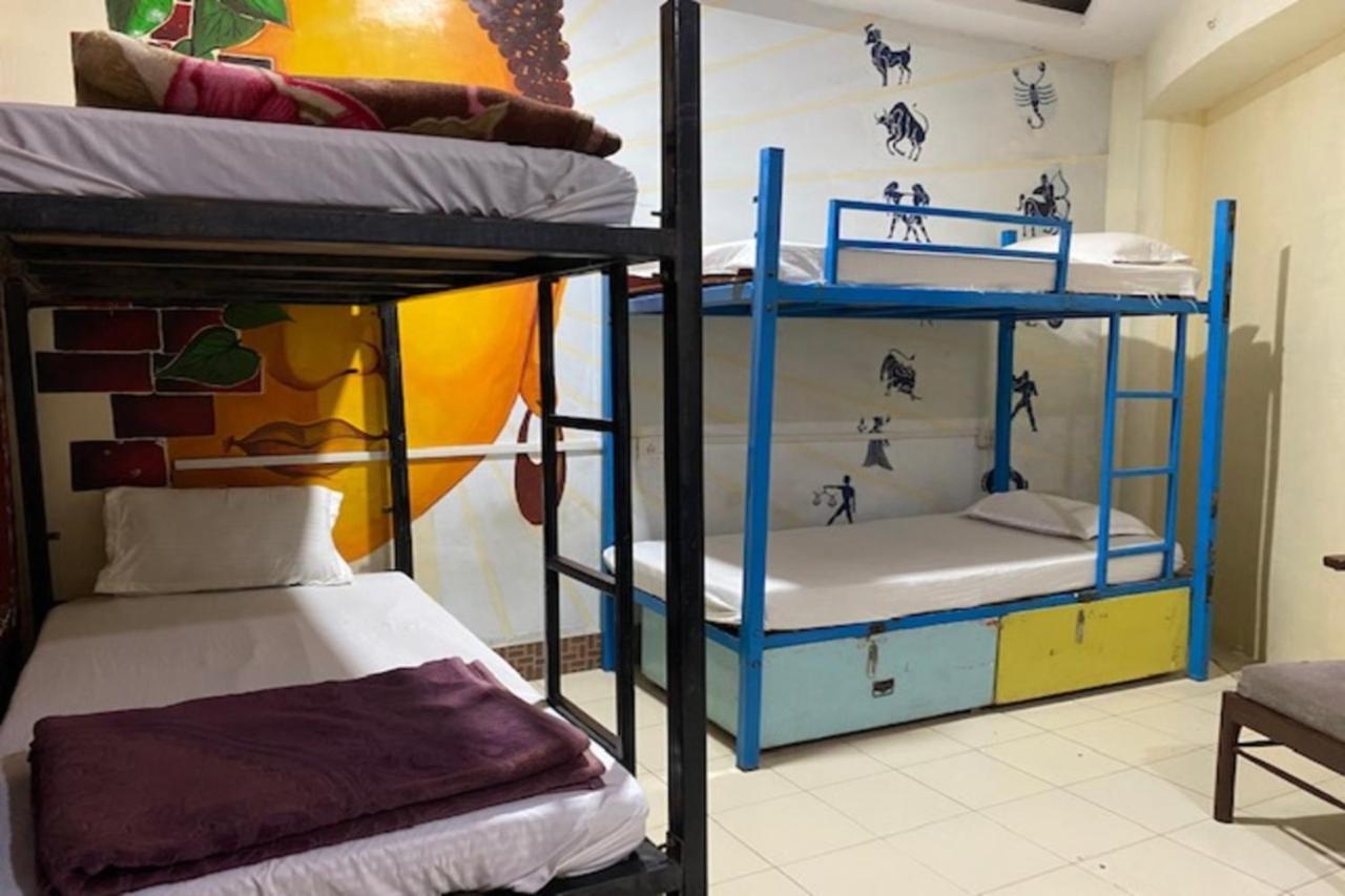 Vagabond Stay Hostel Varanasi Exterior foto