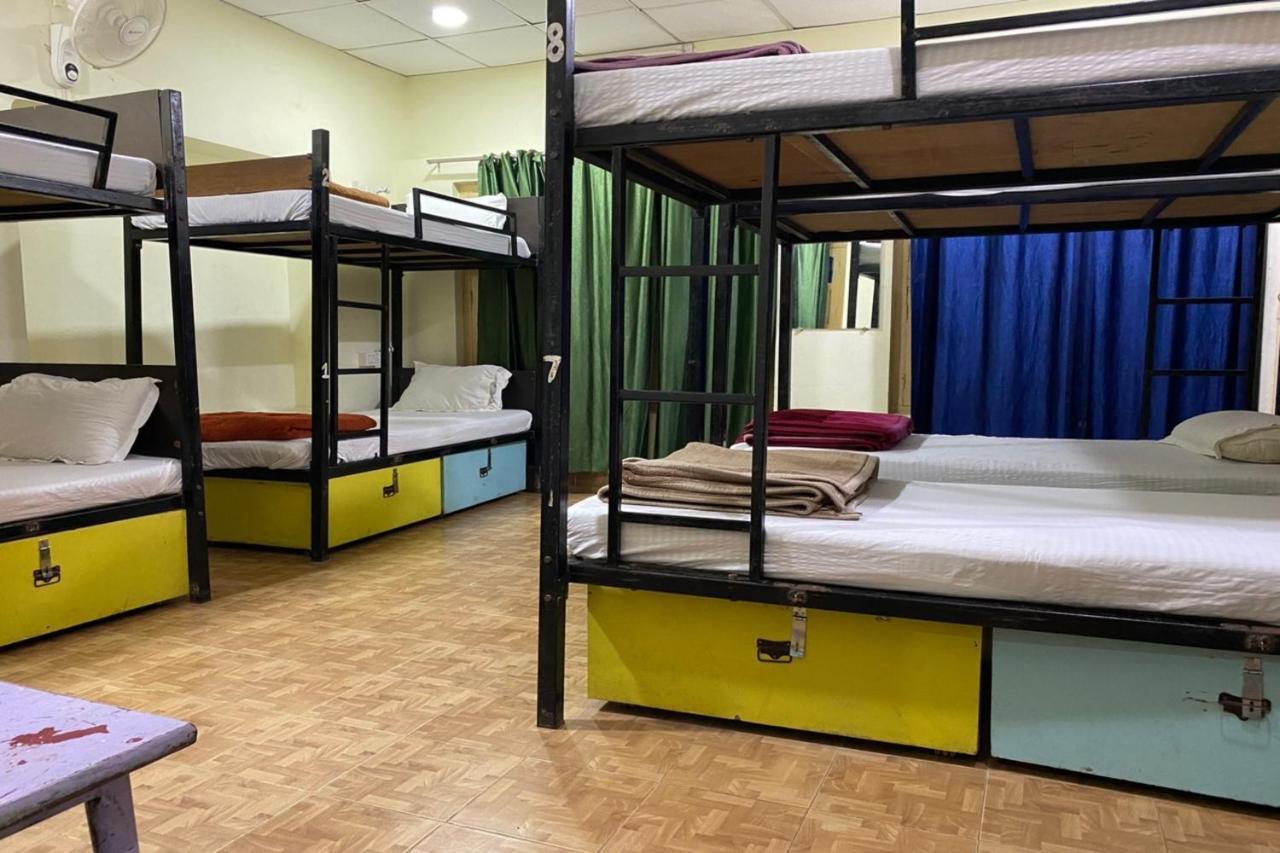 Vagabond Stay Hostel Varanasi Exterior foto