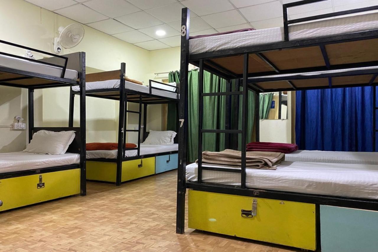 Vagabond Stay Hostel Varanasi Exterior foto