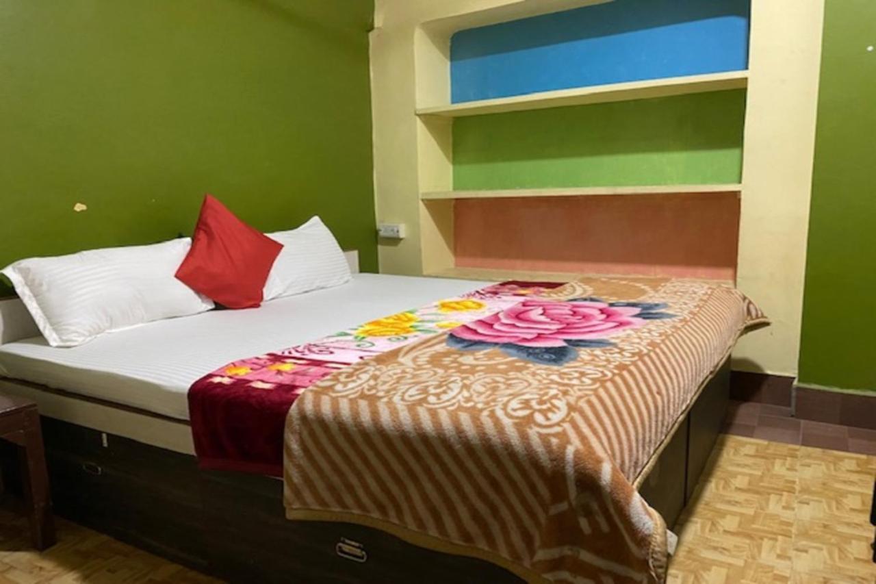 Vagabond Stay Hostel Varanasi Exterior foto
