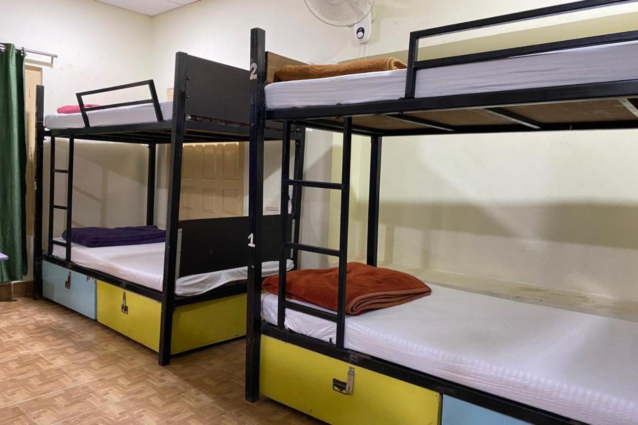 Vagabond Stay Hostel Varanasi Exterior foto