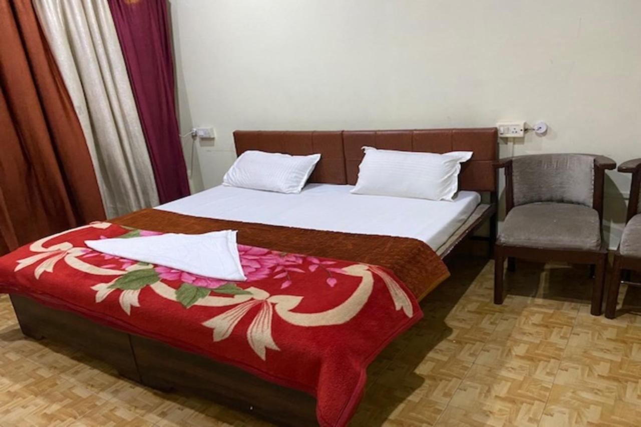 Vagabond Stay Hostel Varanasi Exterior foto