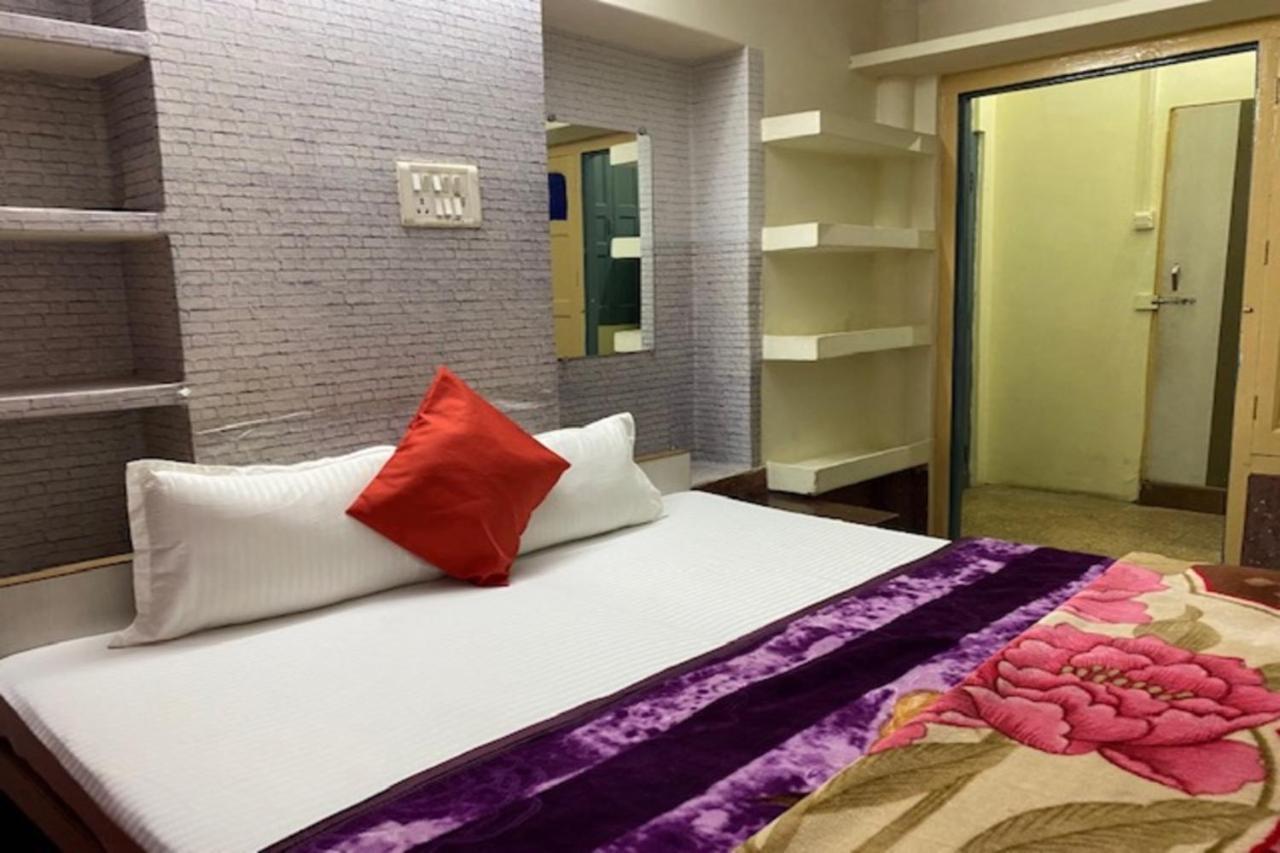 Vagabond Stay Hostel Varanasi Exterior foto