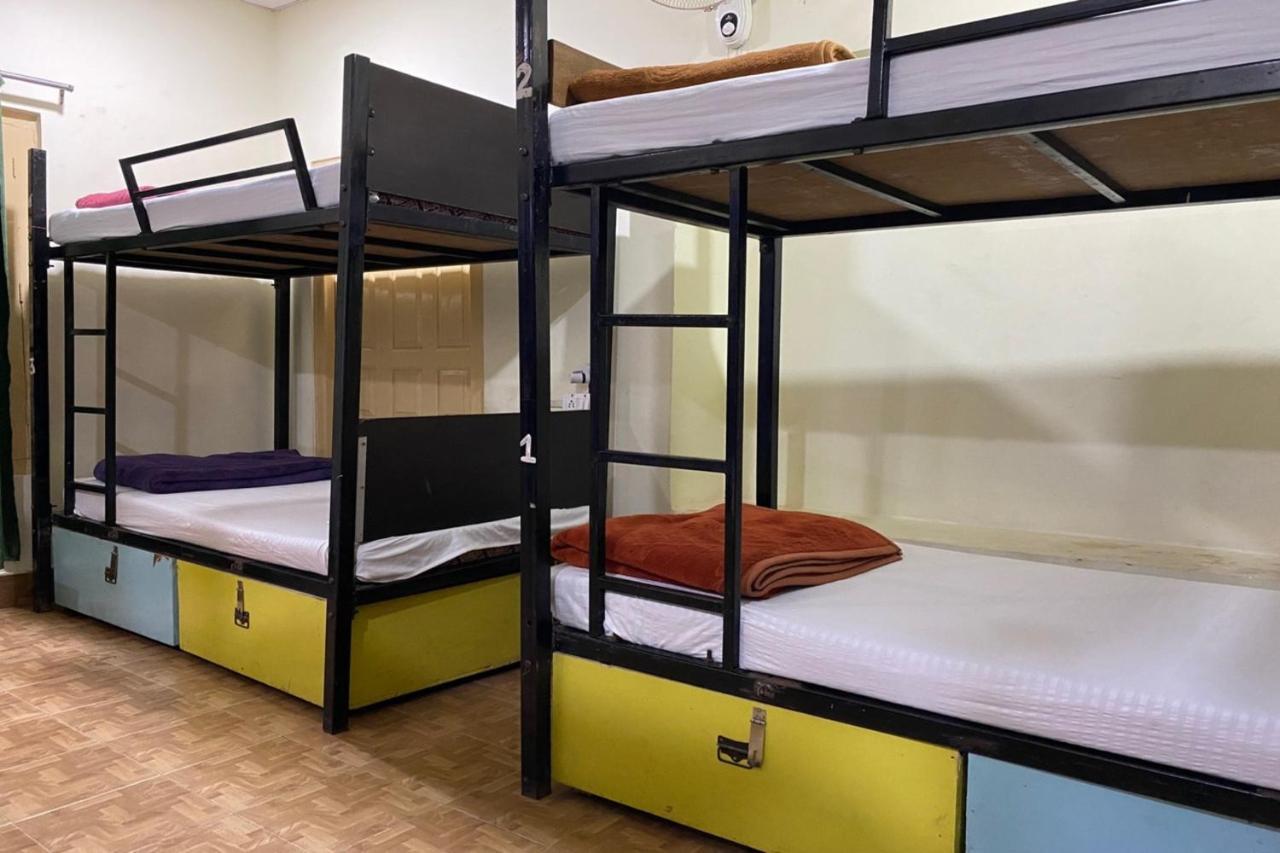 Vagabond Stay Hostel Varanasi Exterior foto
